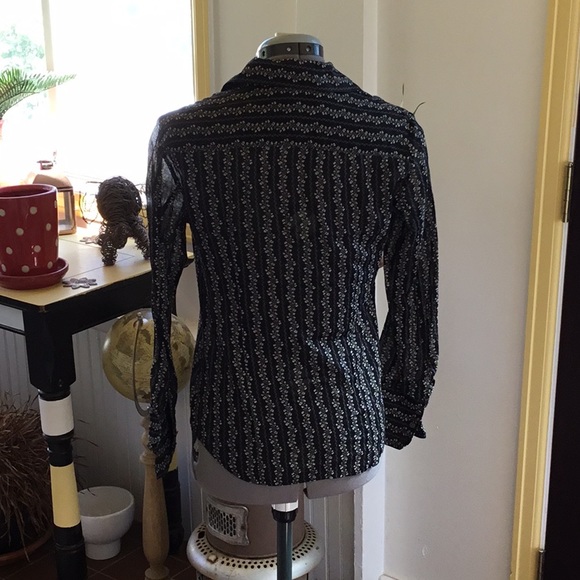 Black blouse - Picture 2 of 4